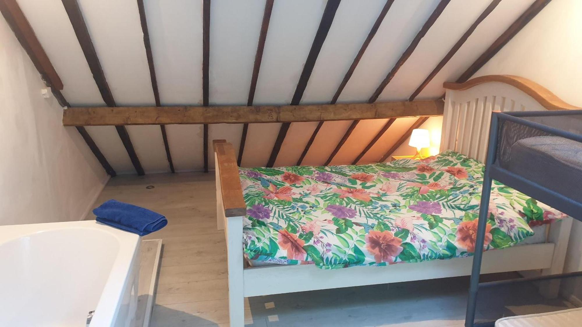 First And Last Youth Hostel Дувр Экстерьер фото