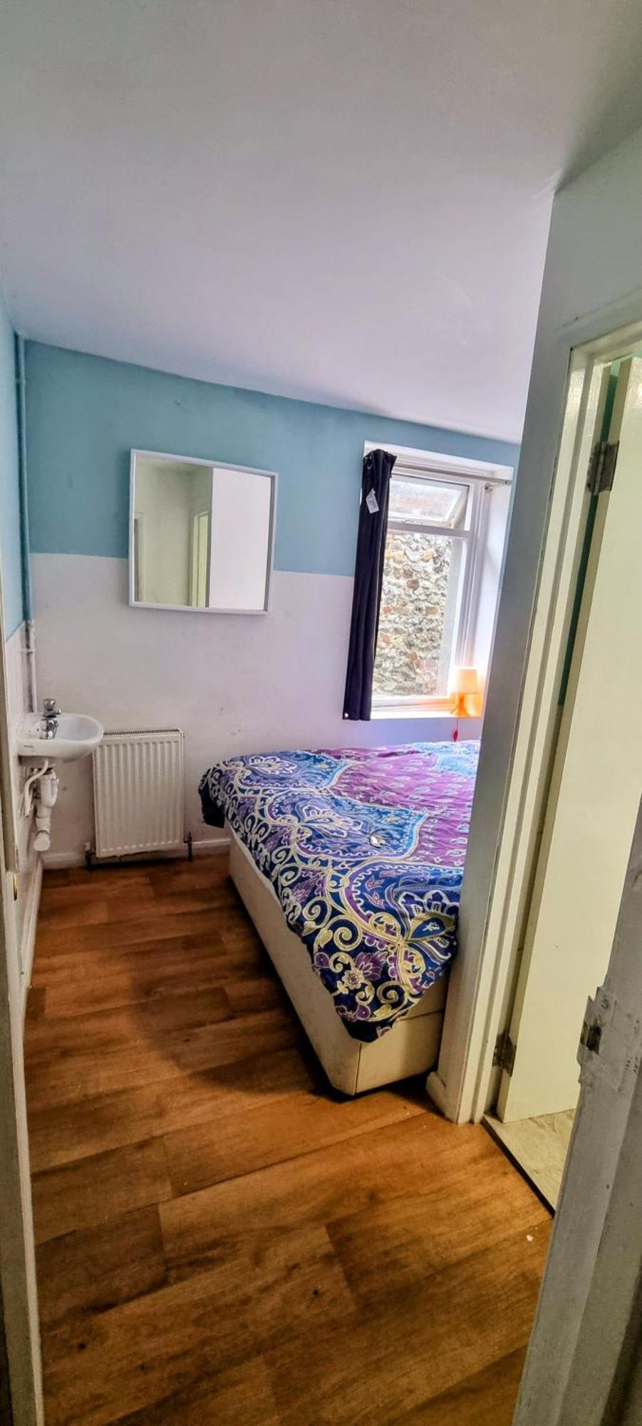 First And Last Youth Hostel Дувр Экстерьер фото